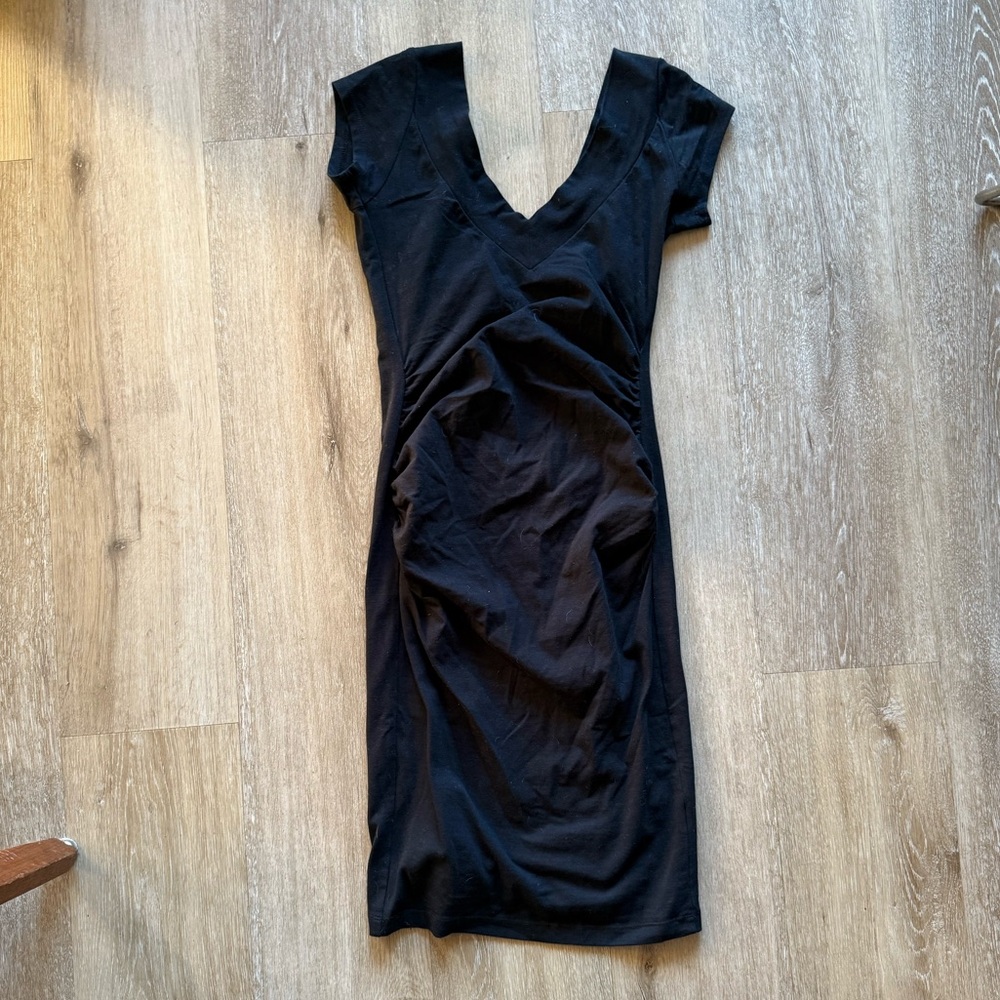 Lazerade Veda vintage black v neck mini dress.